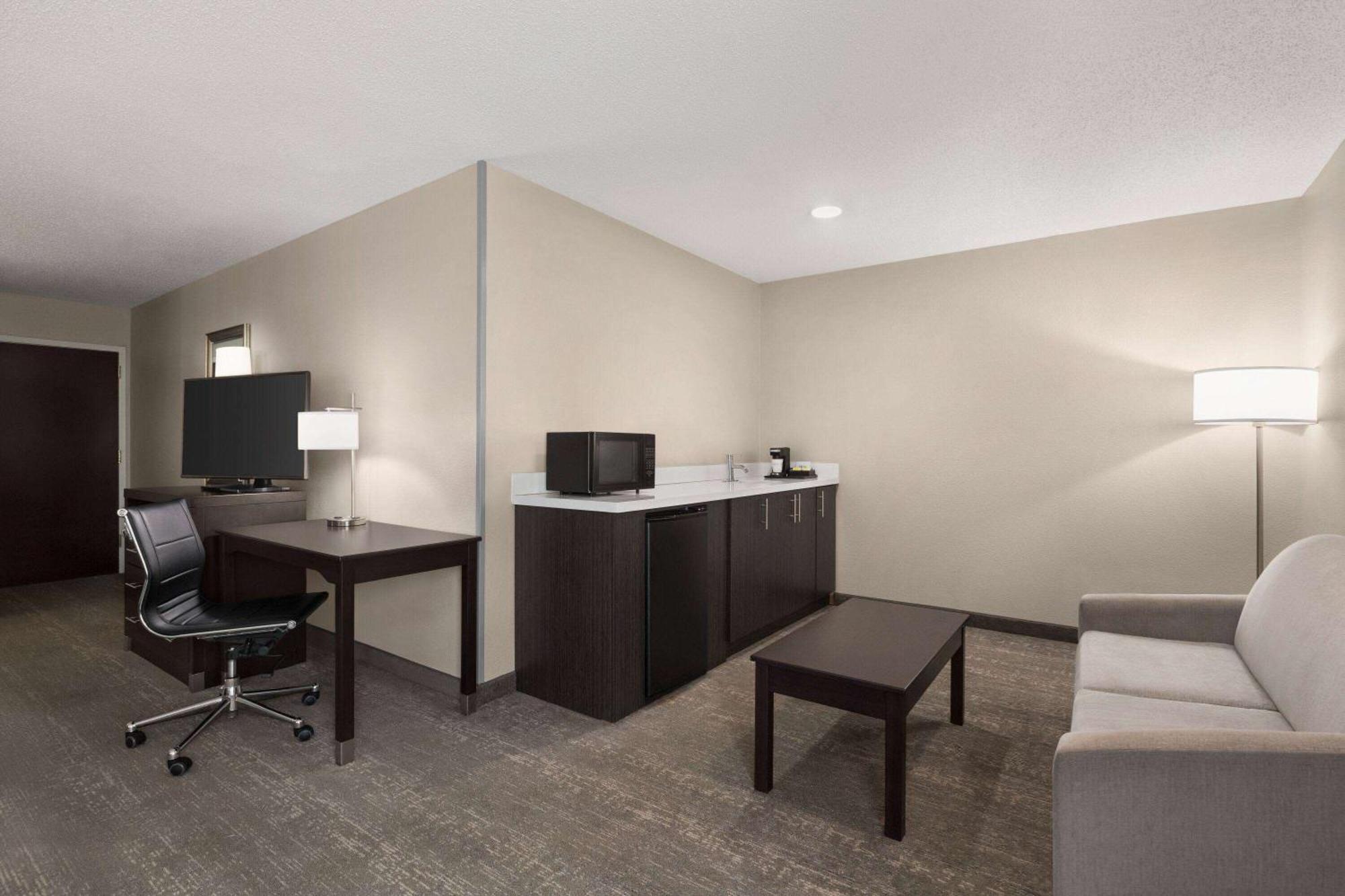 Wingate By Wyndham Savannah I-95 North Port Wentworth Bagian luar foto