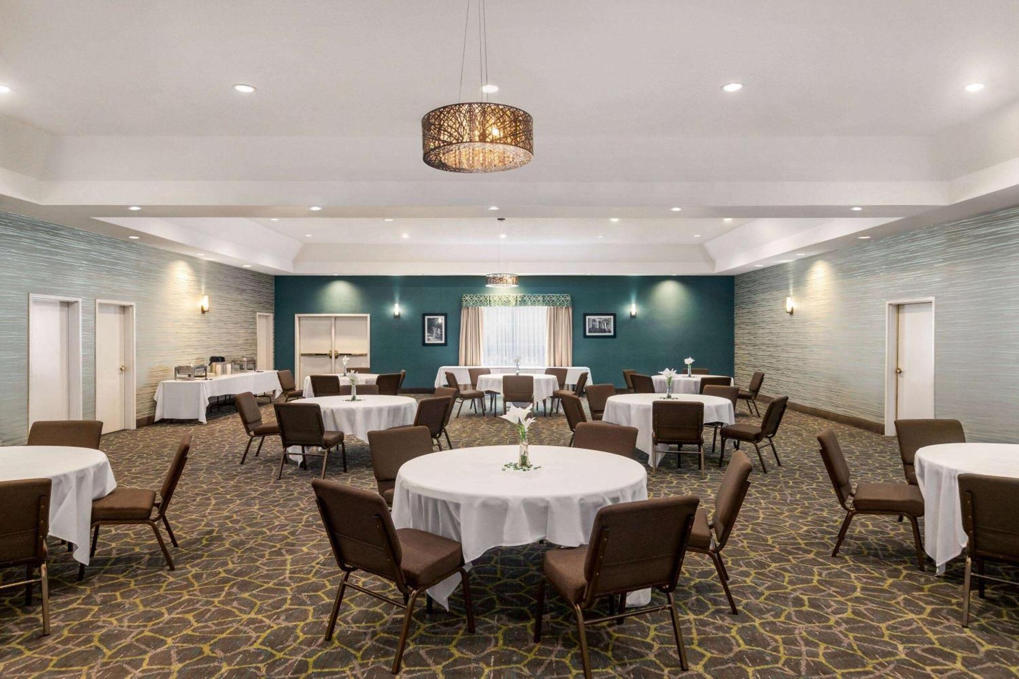 Wingate By Wyndham Savannah I-95 North Port Wentworth Bagian luar foto