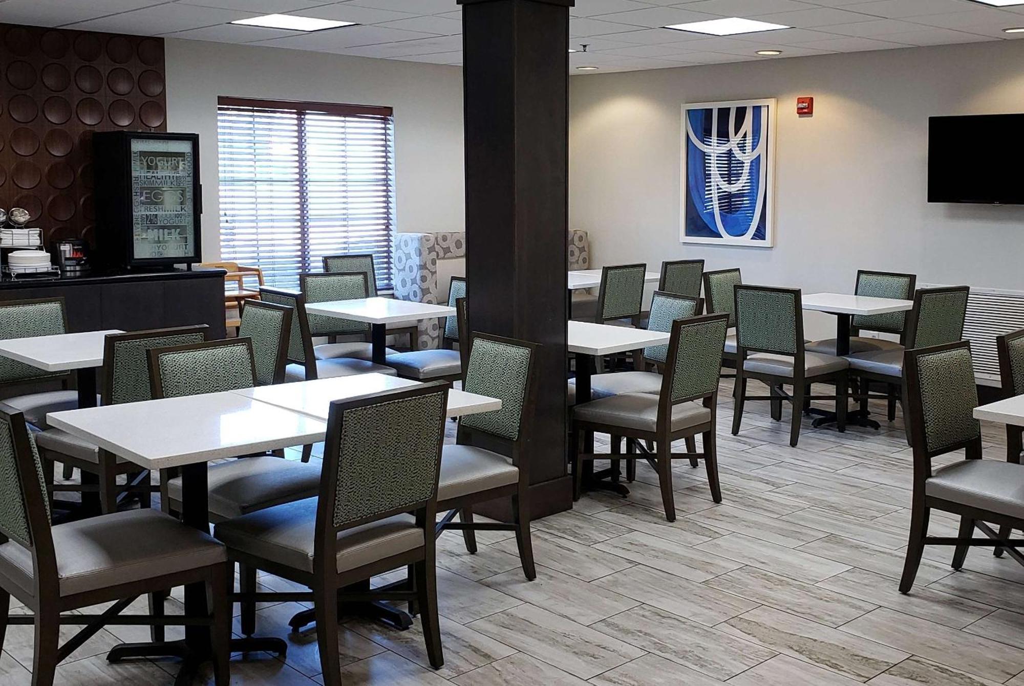 Wingate By Wyndham Savannah I-95 North Port Wentworth Bagian luar foto