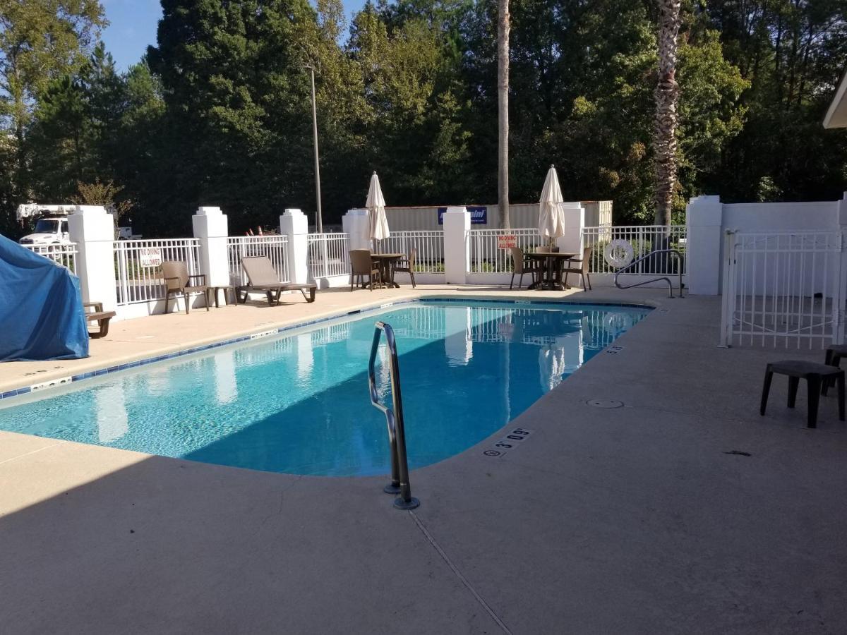 Wingate By Wyndham Savannah I-95 North Port Wentworth Bagian luar foto